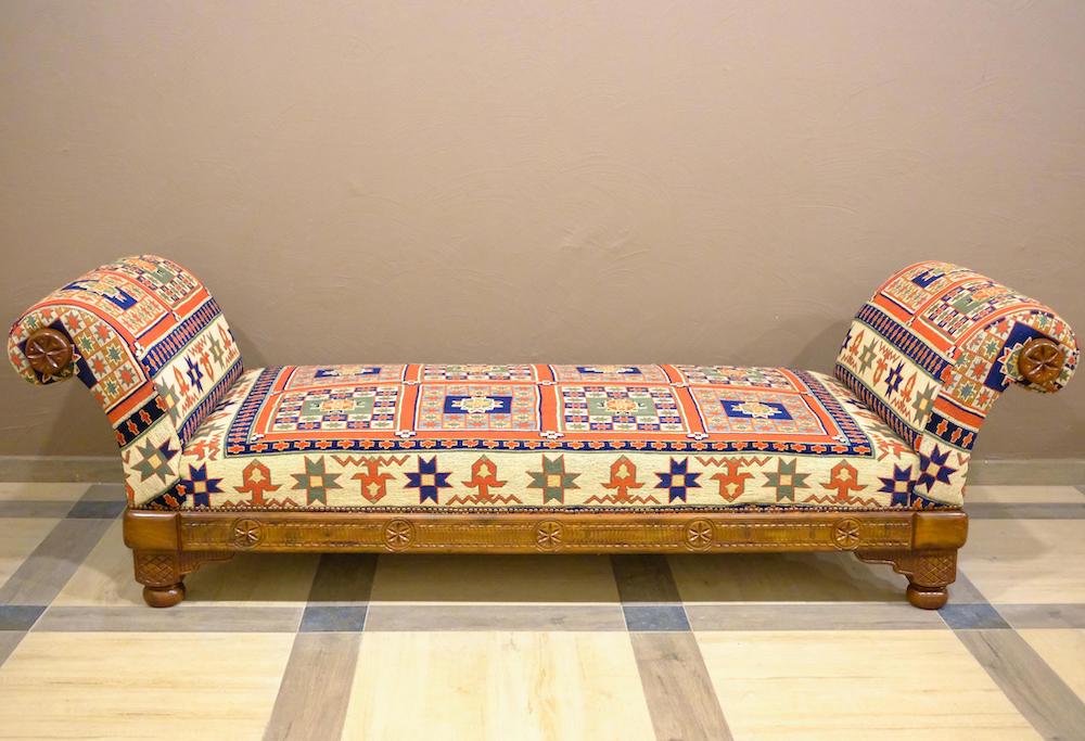 HAND CARVED UPHOLSTER HUB SOFA (HMHS)